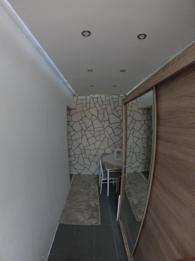 Apartmani Majetic Omišalj Esterno foto